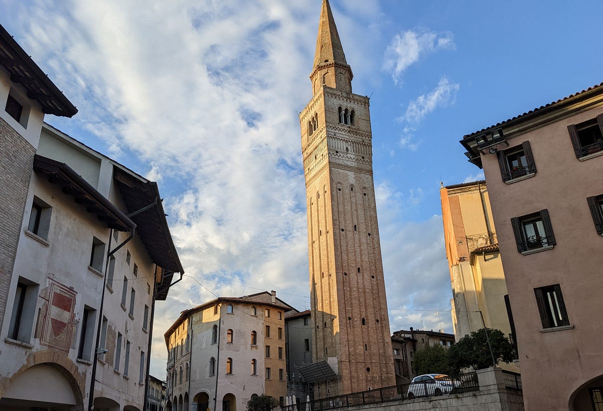 Pordenone legge, studia e sorprende by Massimiliano Boschi Scripta