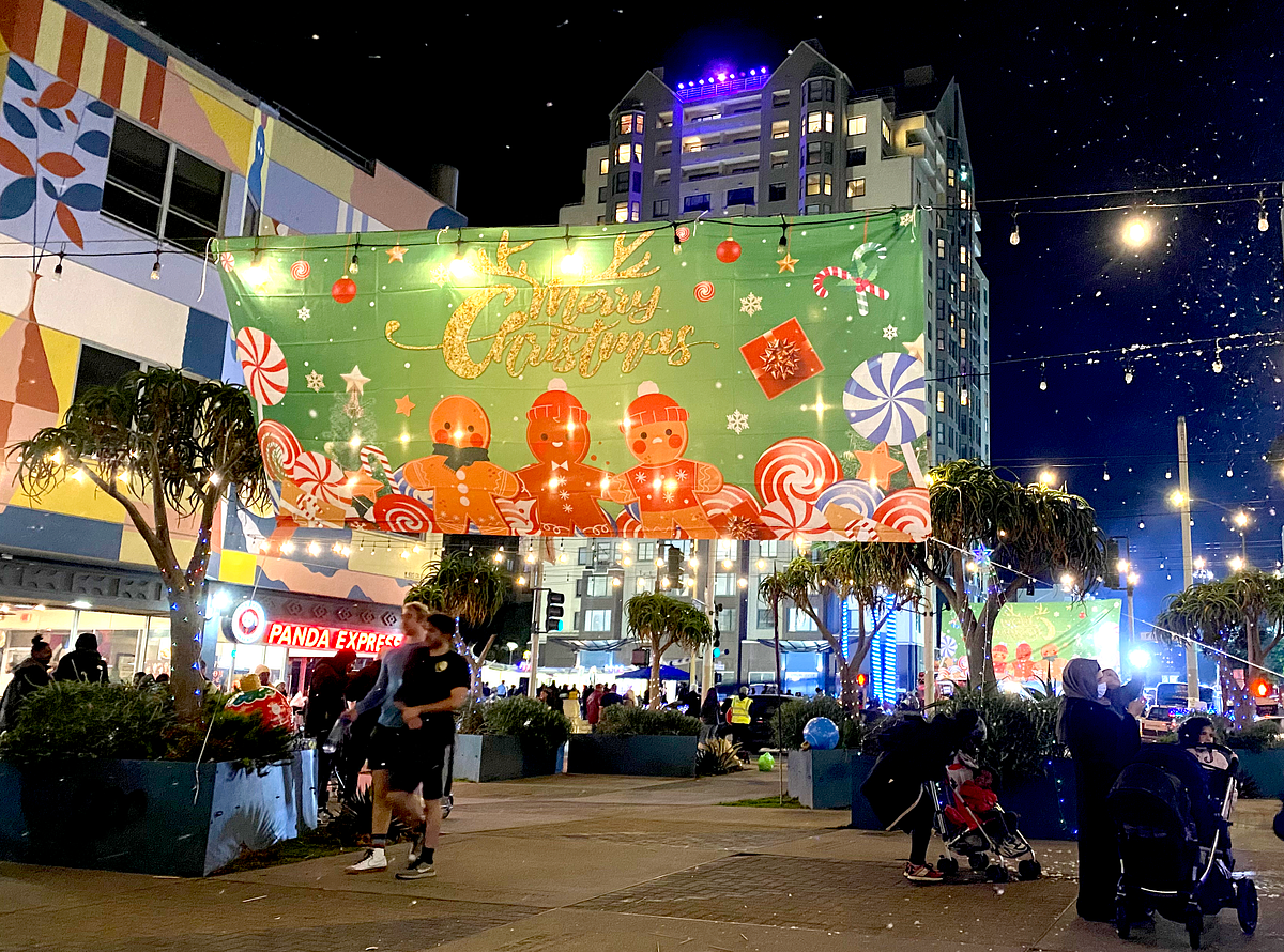 Image of: The annual Fillmore block party warmed my holiday spirit