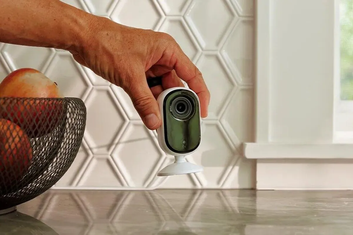 The Free Apps You Can Use to Check If You’re Being Spied On in Your Hotel Room