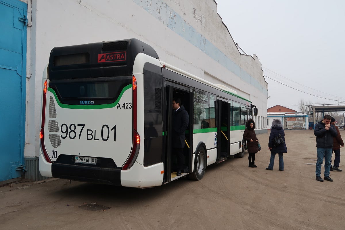 Автобусы нурсултане. Нурсултан автобусы городские. Автобусы астана. Автобусы города астана. Irisbus citelis #943.