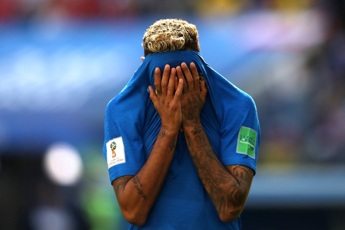 Sem Neymar?! Time do ano de FIFA 18 deixa craque brasileiro de