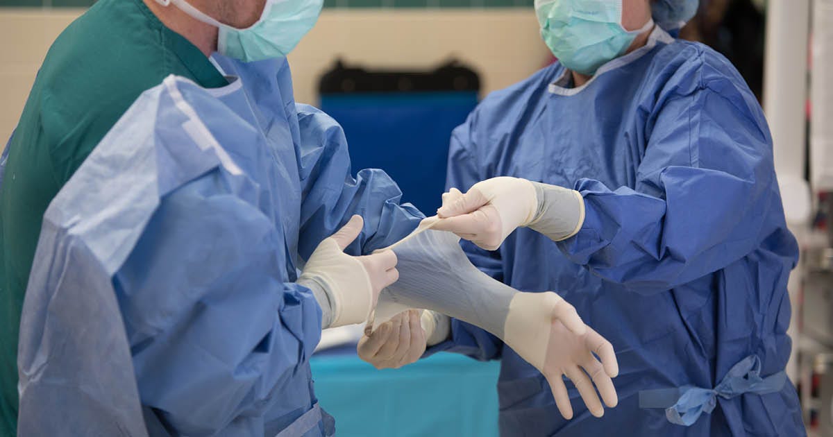 A Complete Guide to Comparison Between Disposable vs. Reusable Medical