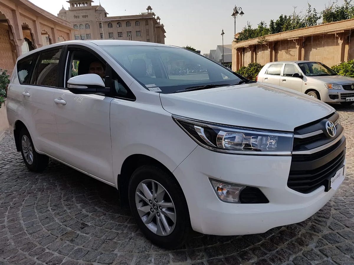 Innova hire in jaipur Classic Rovers Travel Medium