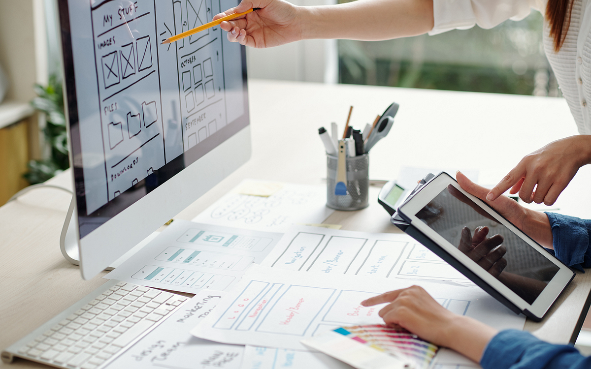 Qualitative vs Quantitative UX Research | by Niki Tisza | Tiny Design ...