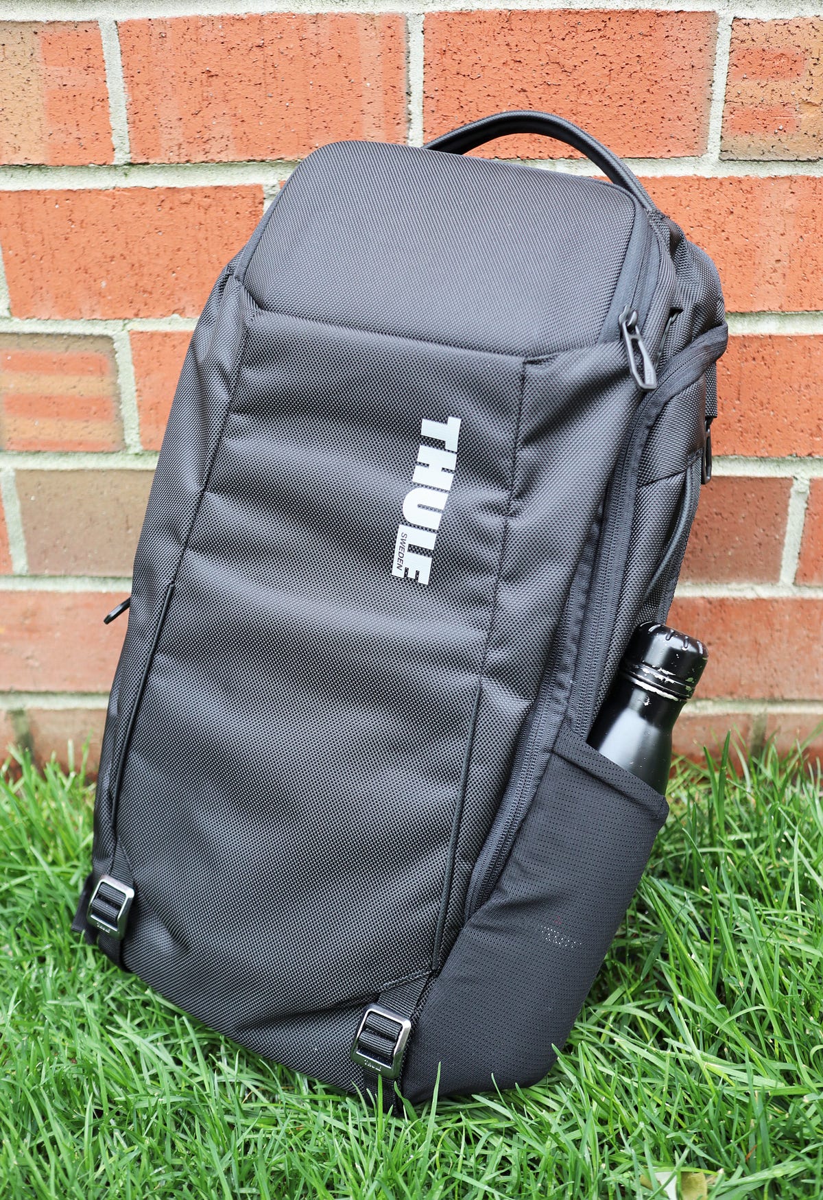 THULE Accent 28 Backpack Review. Though THULE is often seen as an… | by  Geoff C | Pangolins with Packs