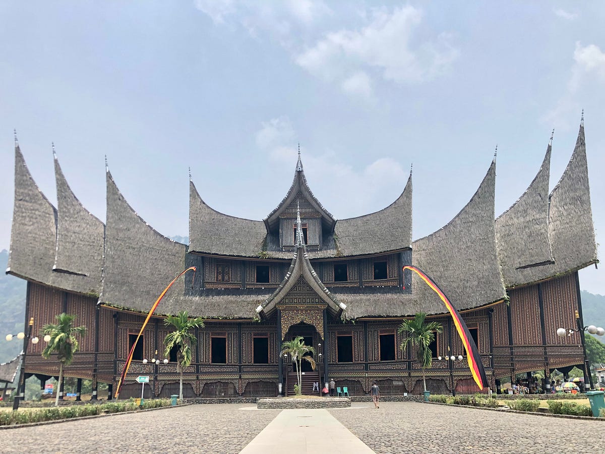 Rumah Rendang. Lokasi: Kota Bukittinggi — Kab. Tanah… | by Odilia ...
