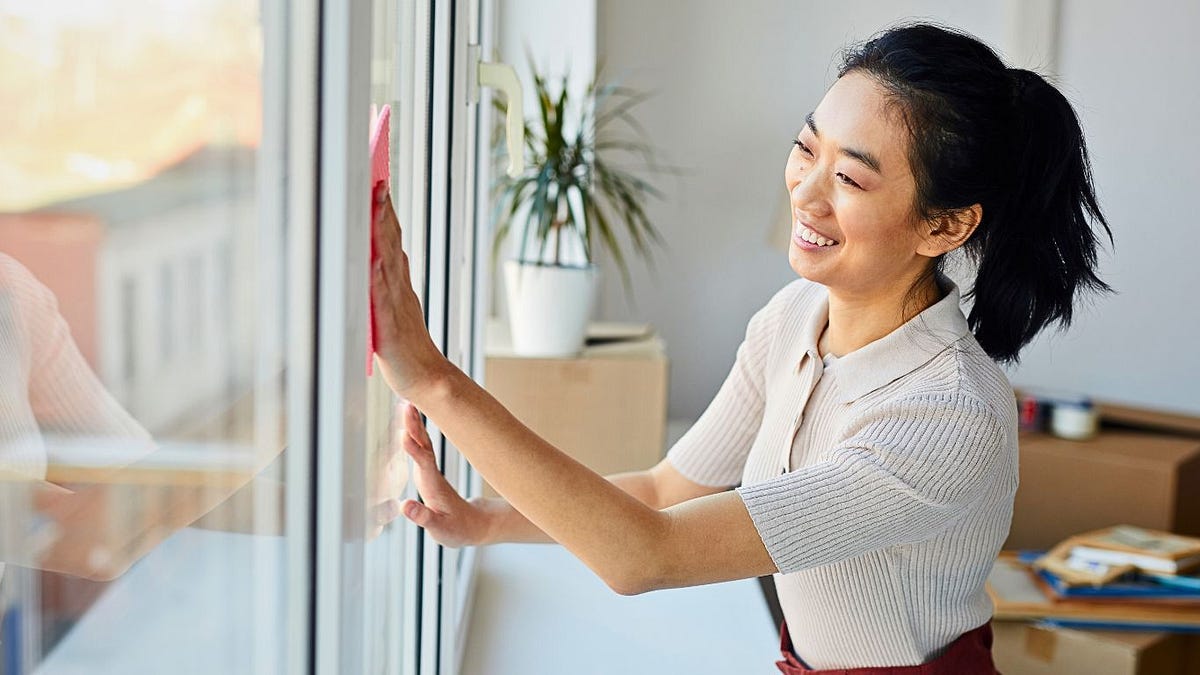 How Much Does Window Cleaning Cost in the UK (2024) by Parisa Medium