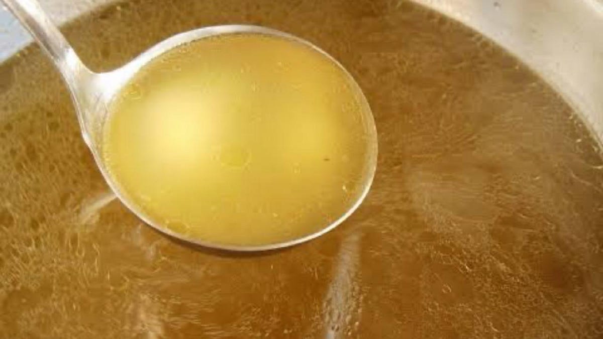 HOW TO MAKE CHICKEN BROTH / CHICKEN STOCK Making chicken stock or any