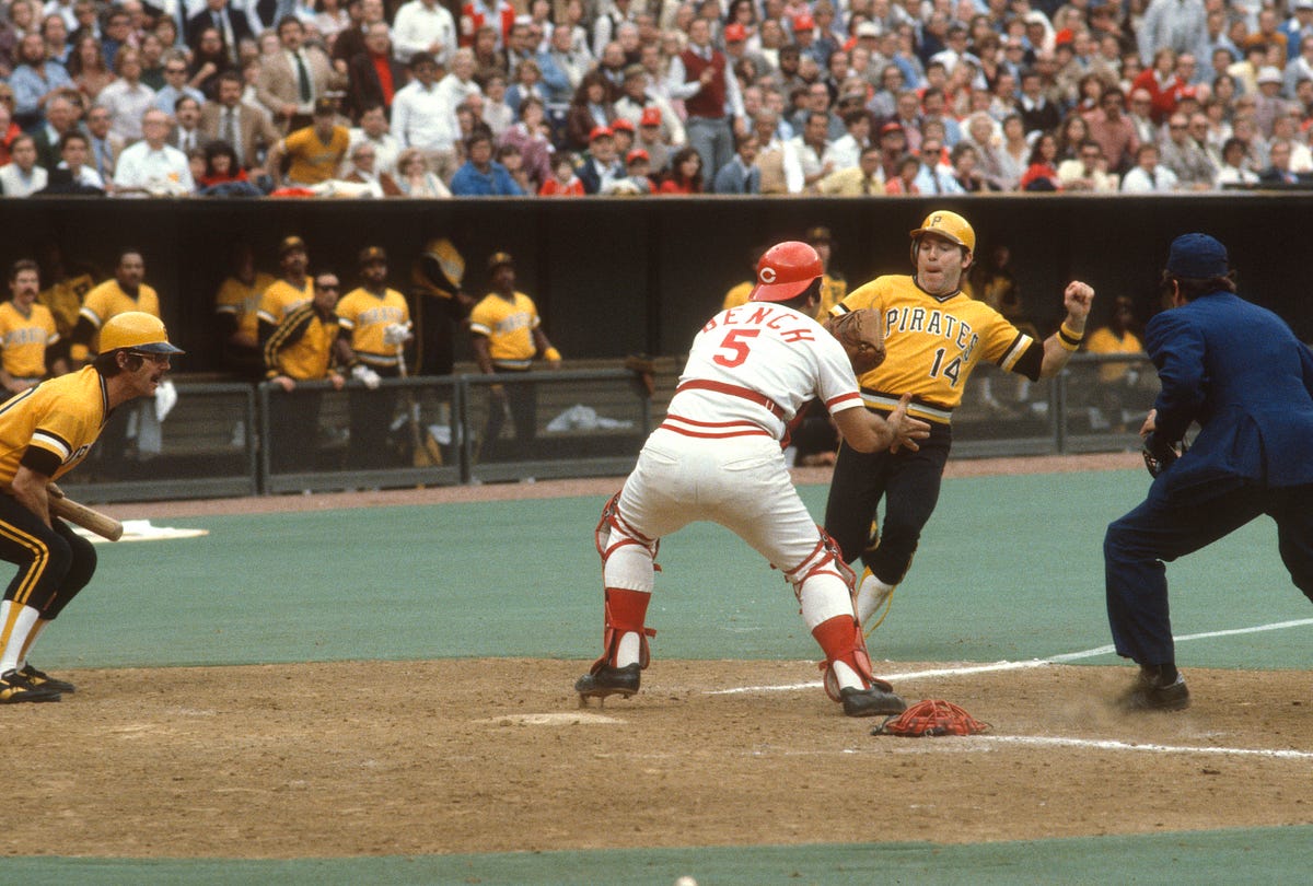 John Candelaria of the Pittsburgh Pirates delivers a pitch during