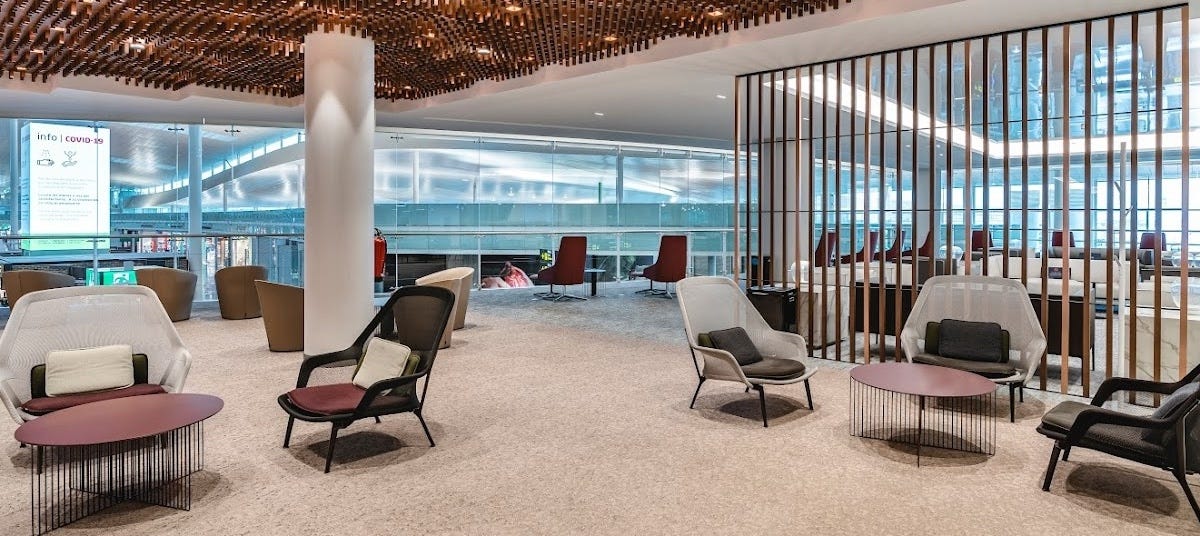 REVIEW: Sala VIP Pau Casals Lounge | by Carl Cheng | Cup of Chai | a ...