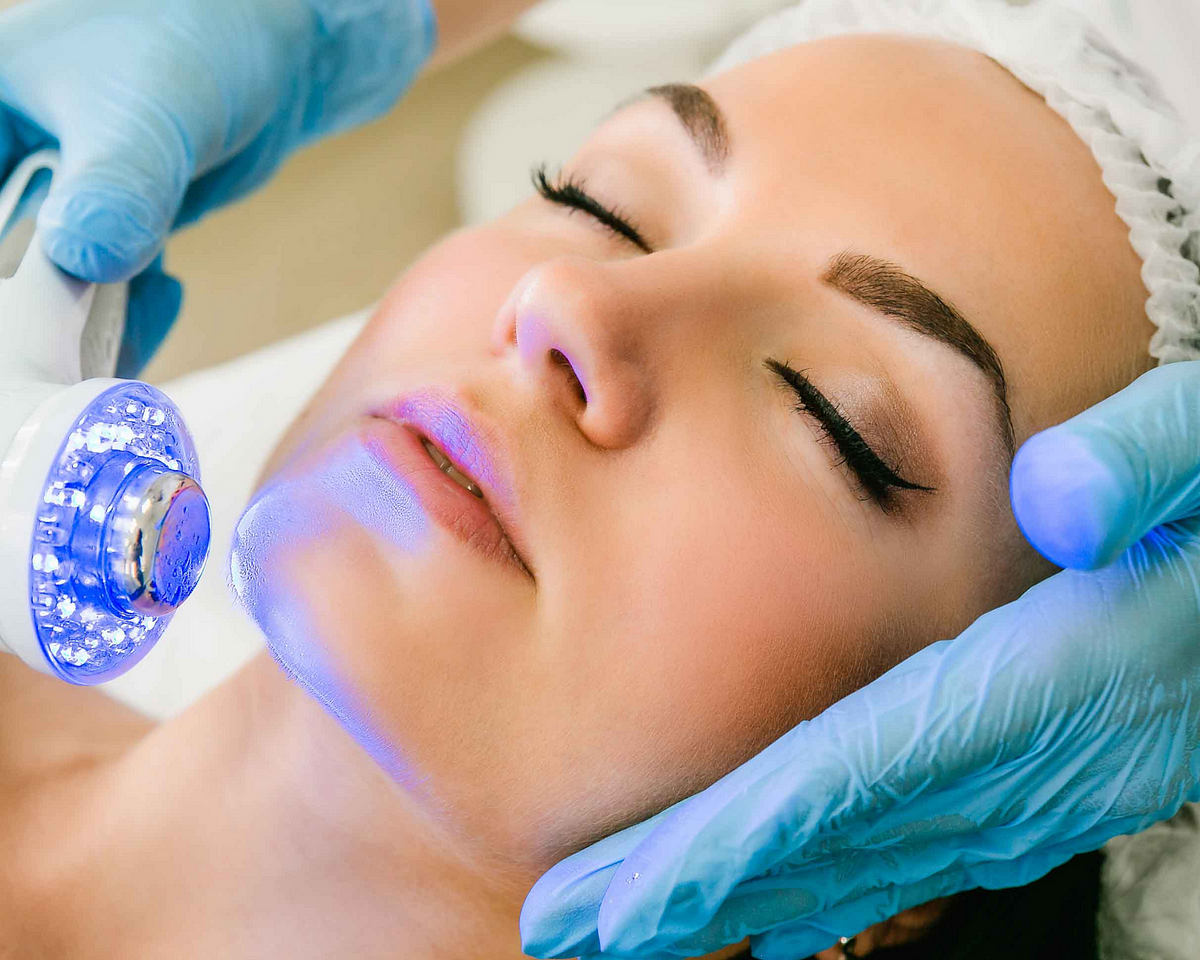 Tips to buy led light therapy for skin at best price | by Mylaserstore | May, 2024 | Medium