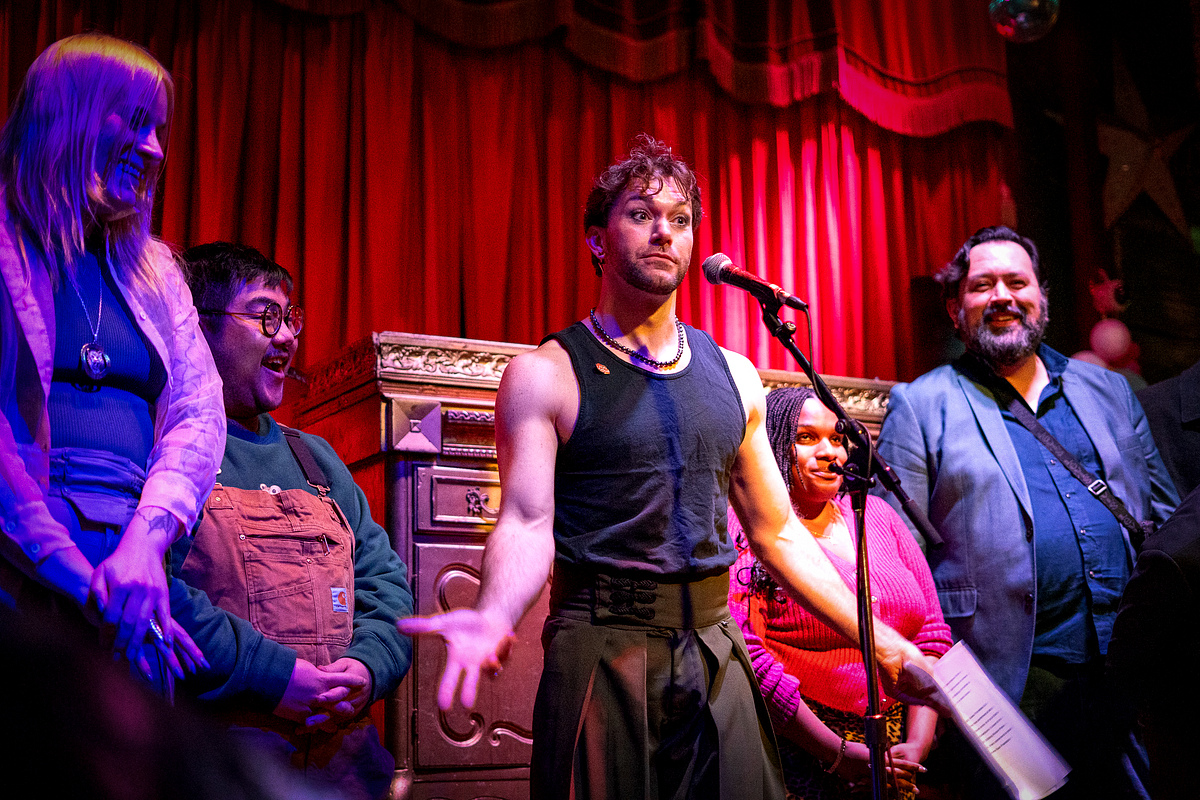 Image of: ‘Happy Endings’ show turns pain into performances