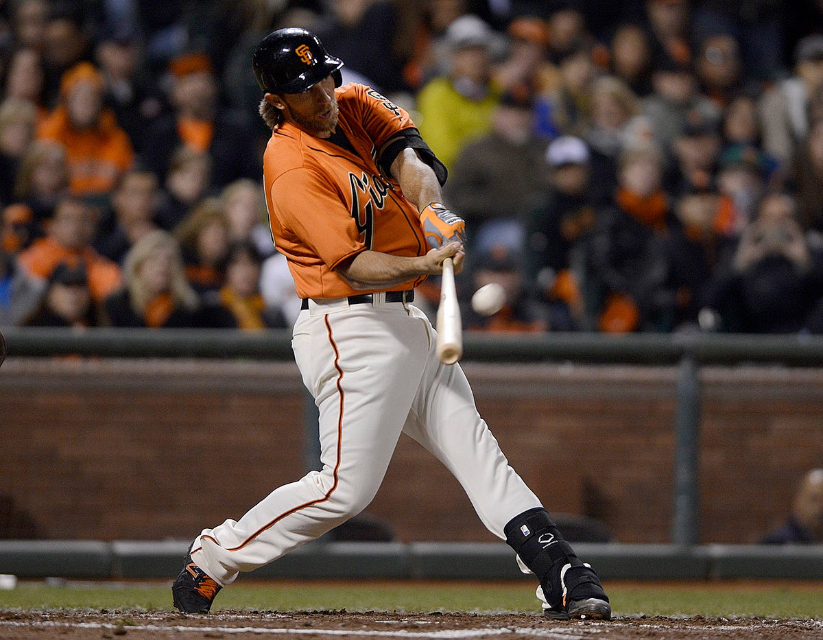 Giants love watching Madison Bumgarner flex his muscles at the plate