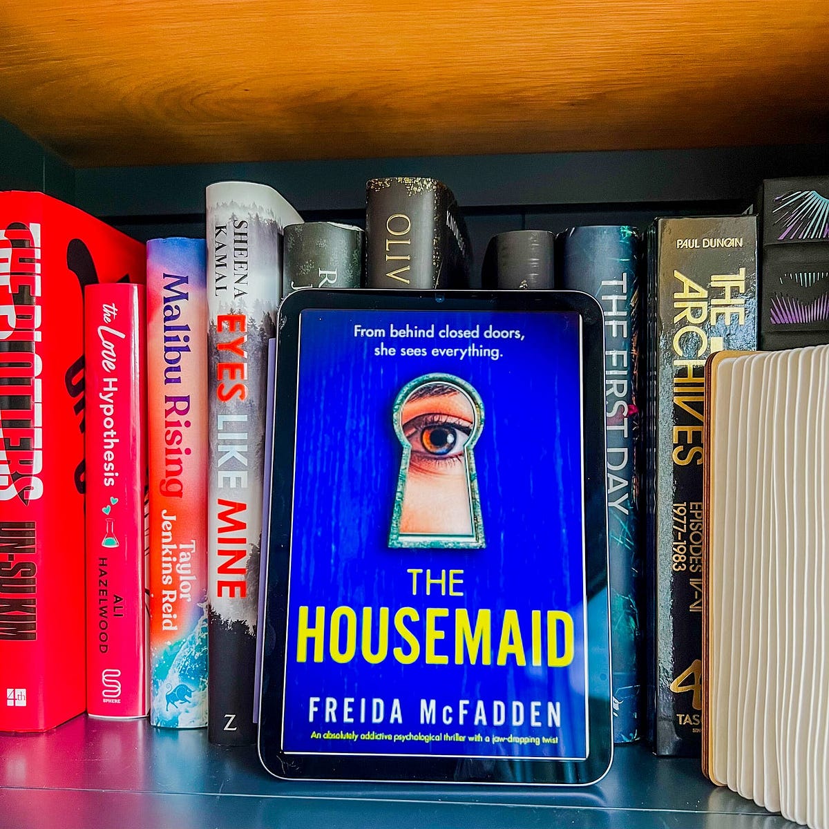 The Housemaid 2 Book Set, written by Freida McFadden by rommel palino