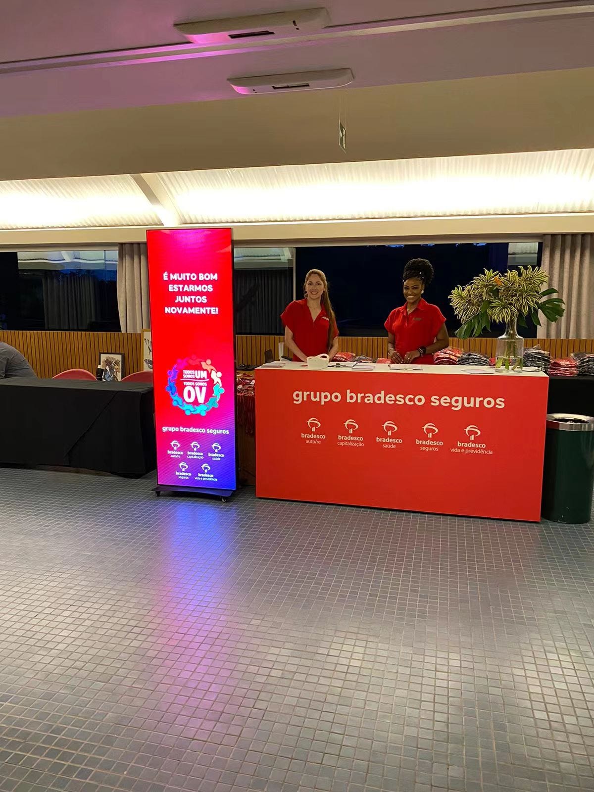 LED poster screen: products, advantages, application scenarios