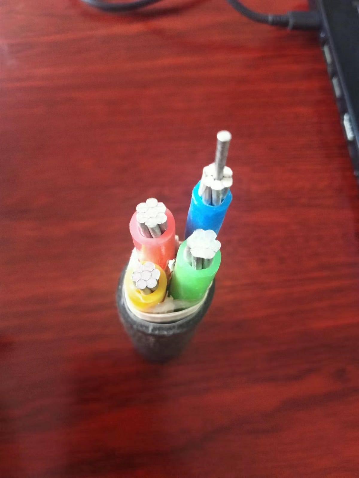 Twocore cable use. AAC cable by amiao Medium