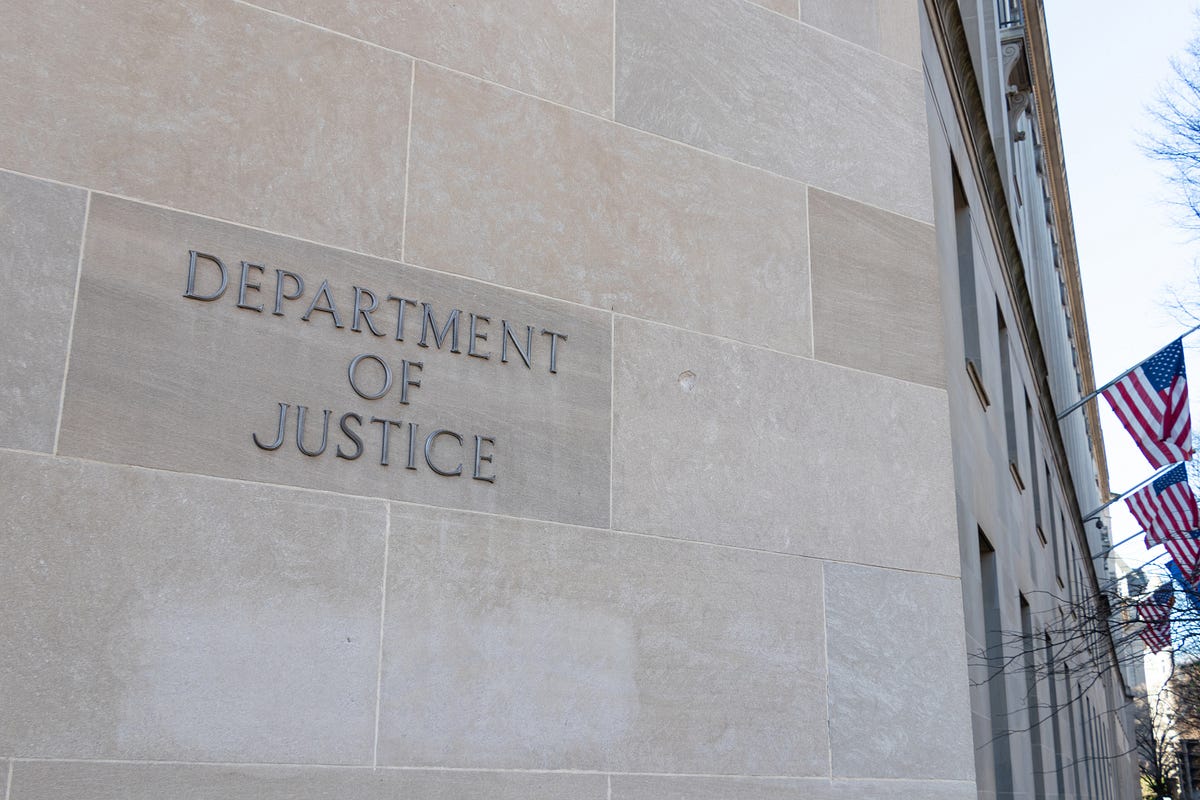 Lawmakers Demand DOJ Update on J&J Talc Probe by MedTruth Medium