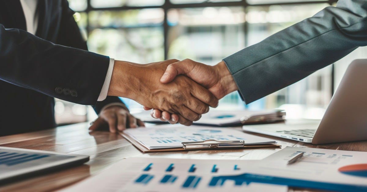 A Professional’s Guide to Attracting and Retaining Clients in 2025