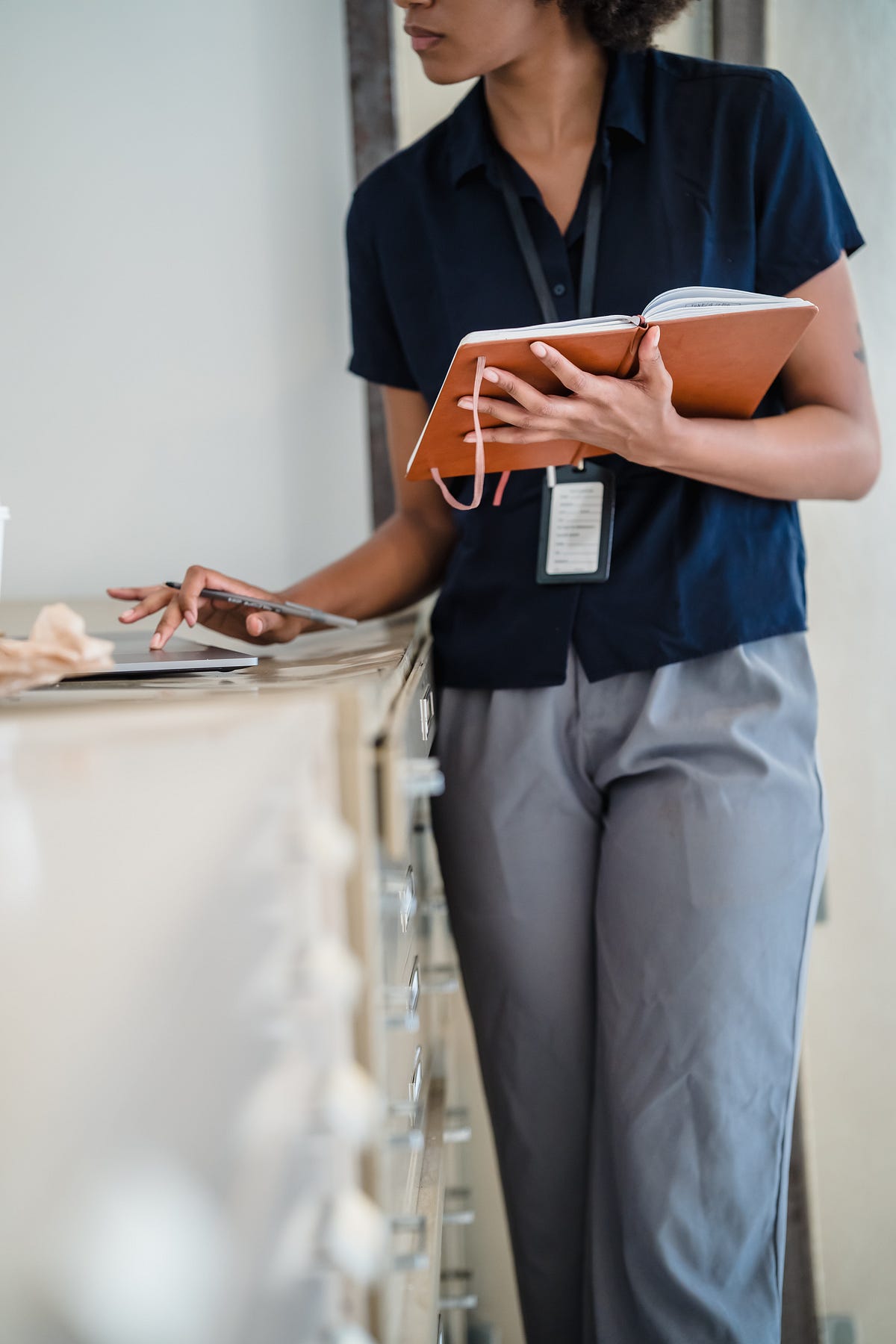 standing-desk-health-benefits-are-standing-desks-good-for-your-back