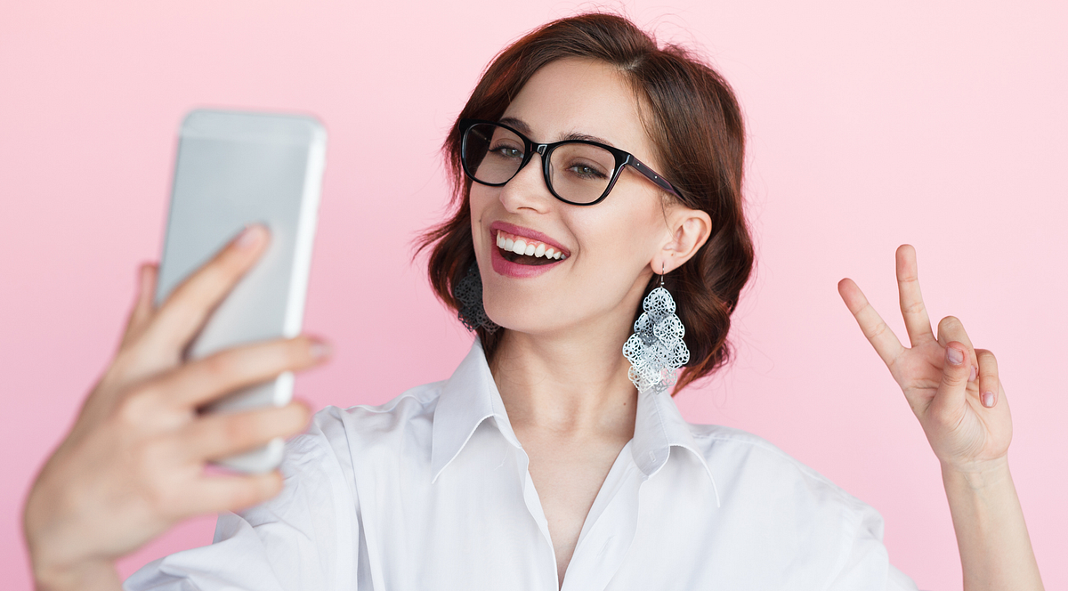 Do You Have Selfie Filter Sickness? Writers’ Blokke Writers’ Blokke