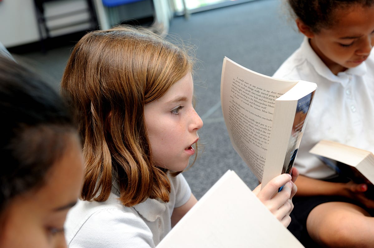 What makes a good reader? How much could a non targeted reading by