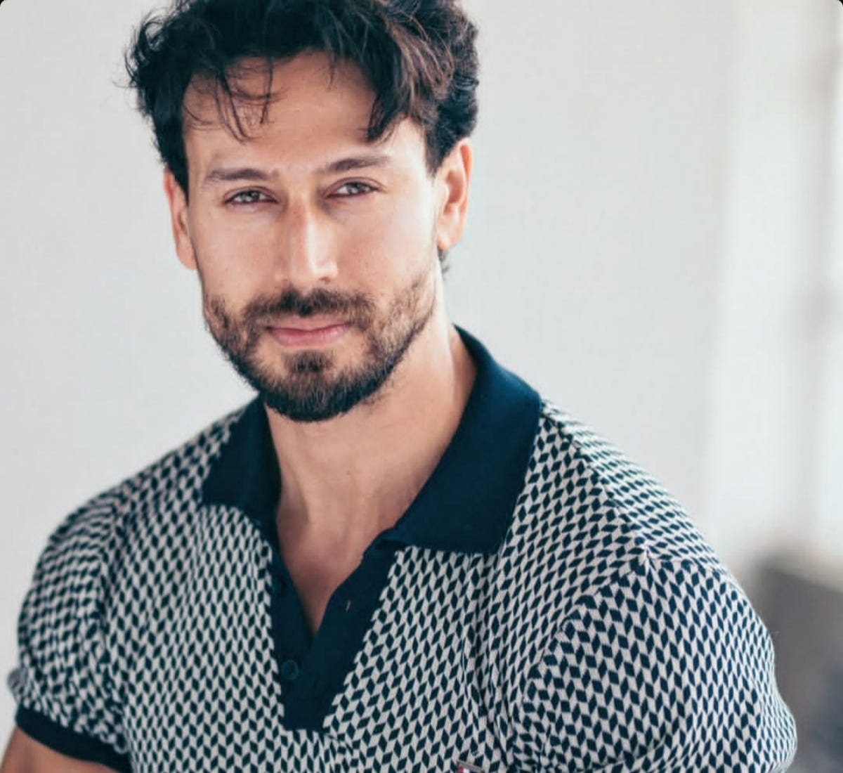 السيمفونية الجسدية لـ تايجر شروف Tiger Shroff: كيف تحول الأكشن في بوليوود إلى "قصيدة حركية"؟