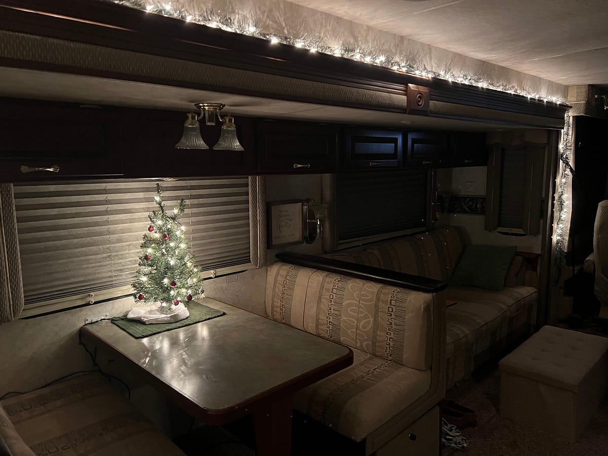 10 Creative Ways To Decorate Your RV For The Holidays By Julia A   1*IdLu9TxcXJQHS48wVIrvFg@2x 