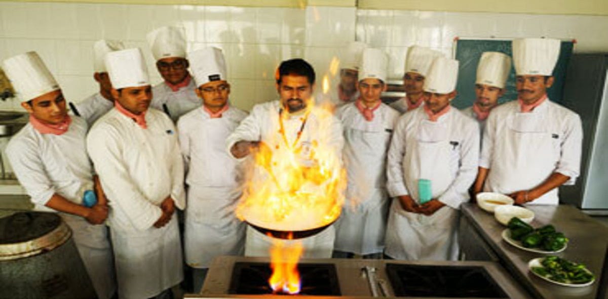 Benefits Of Hotel Management Course In India 2022 By Benefits Of Hotel Management Course In India 2022 By