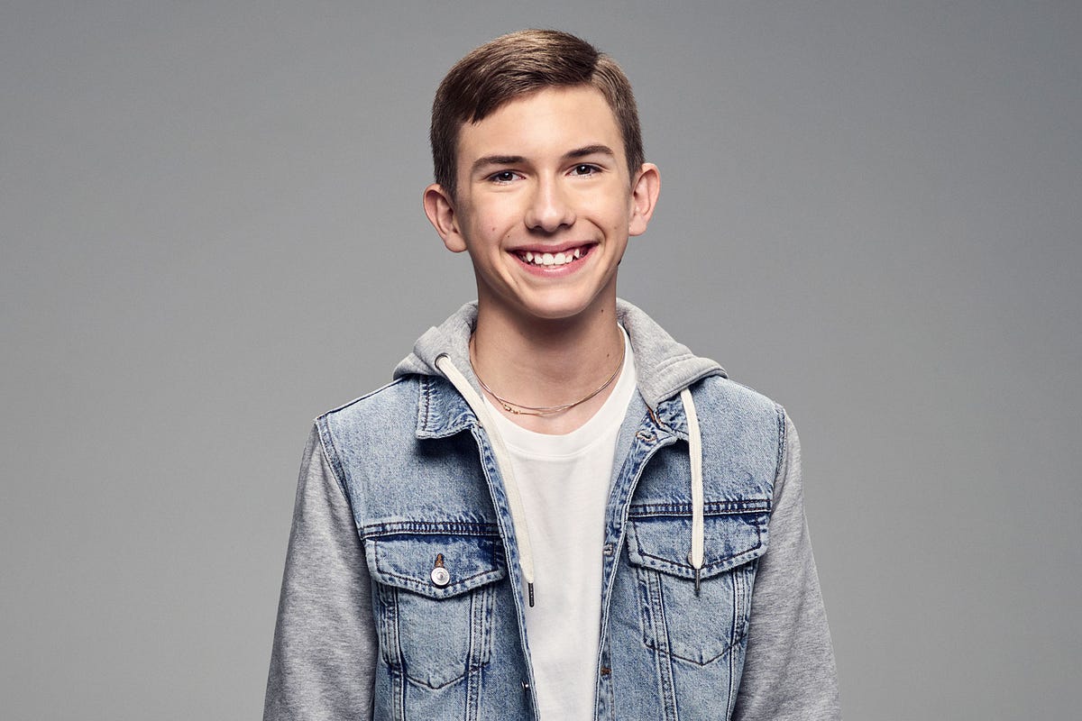 Grayson Chrisley Age, Biography of a Famous T.V. Star by Save(03)
