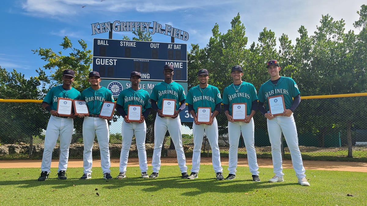 Mariners Dominican Summer League Awards by Mariners PR From the