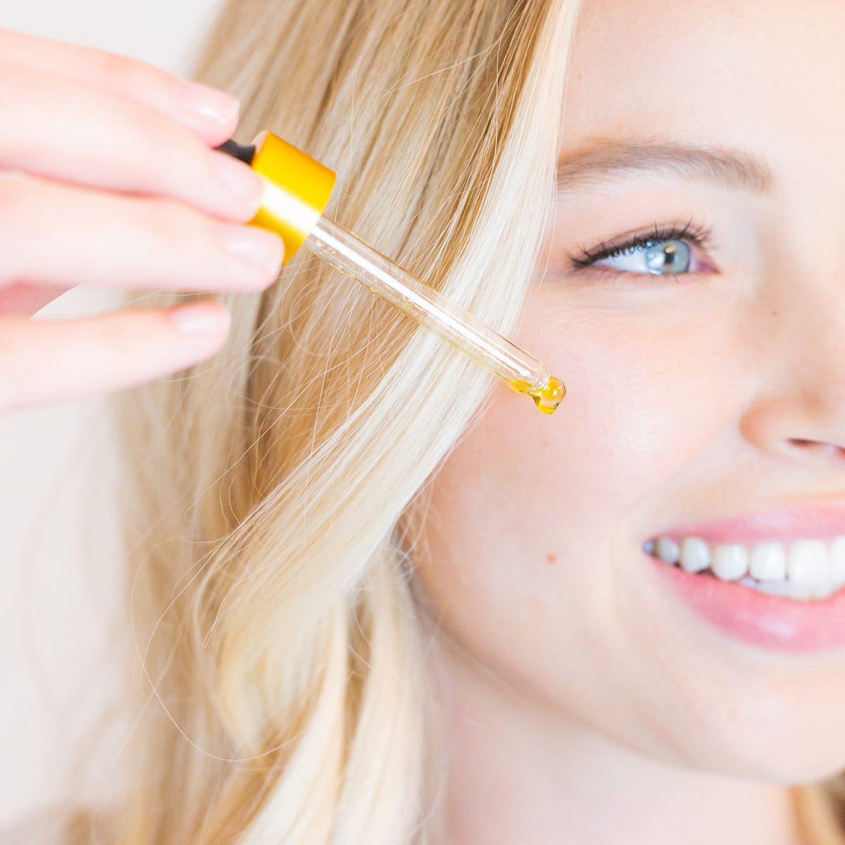 Which Should I Use First, Moisturizer or Oil? by Beauty by Earth Medium