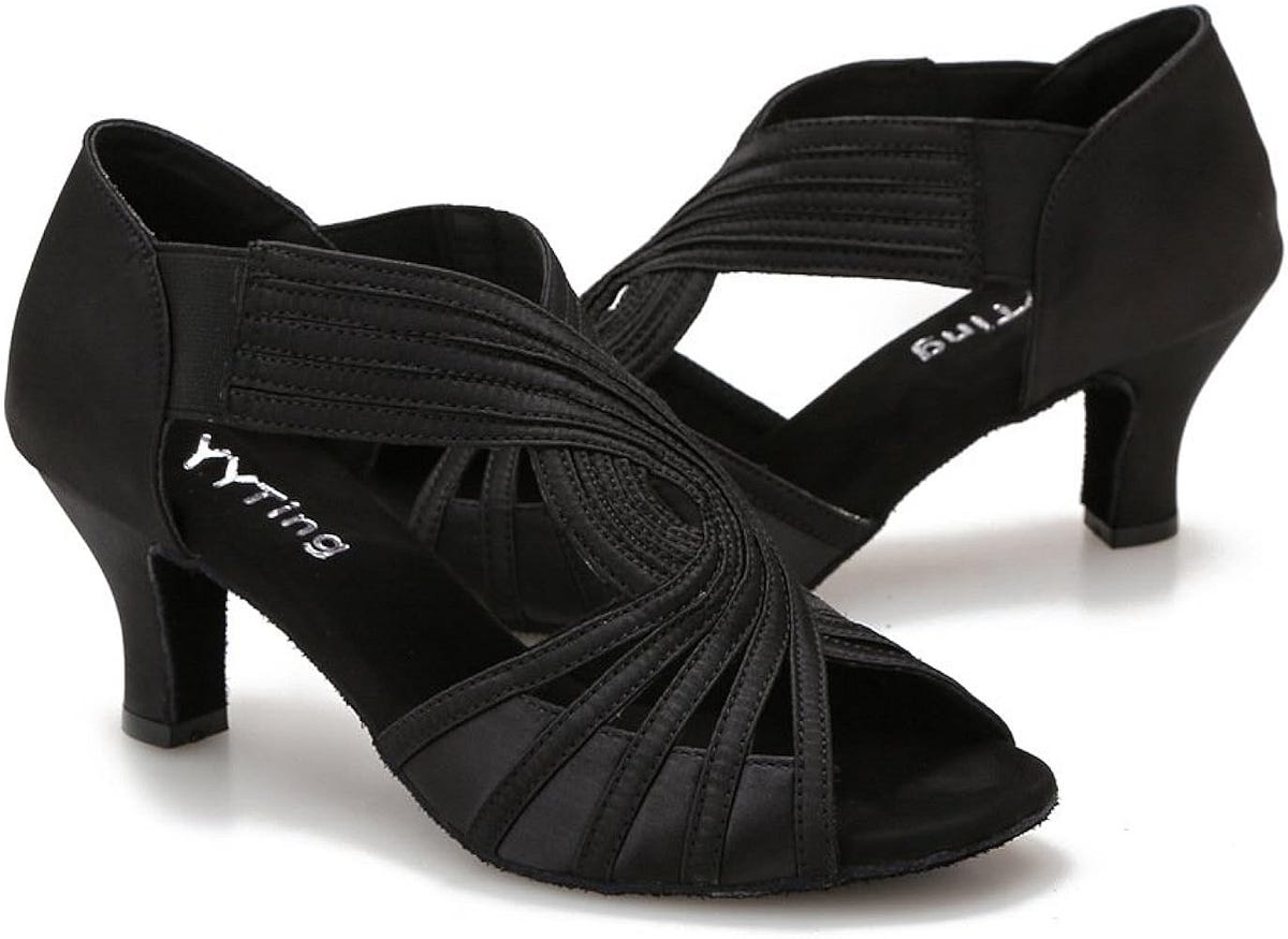 Understanding the Difference Between Practise Dance Shoes and Regular