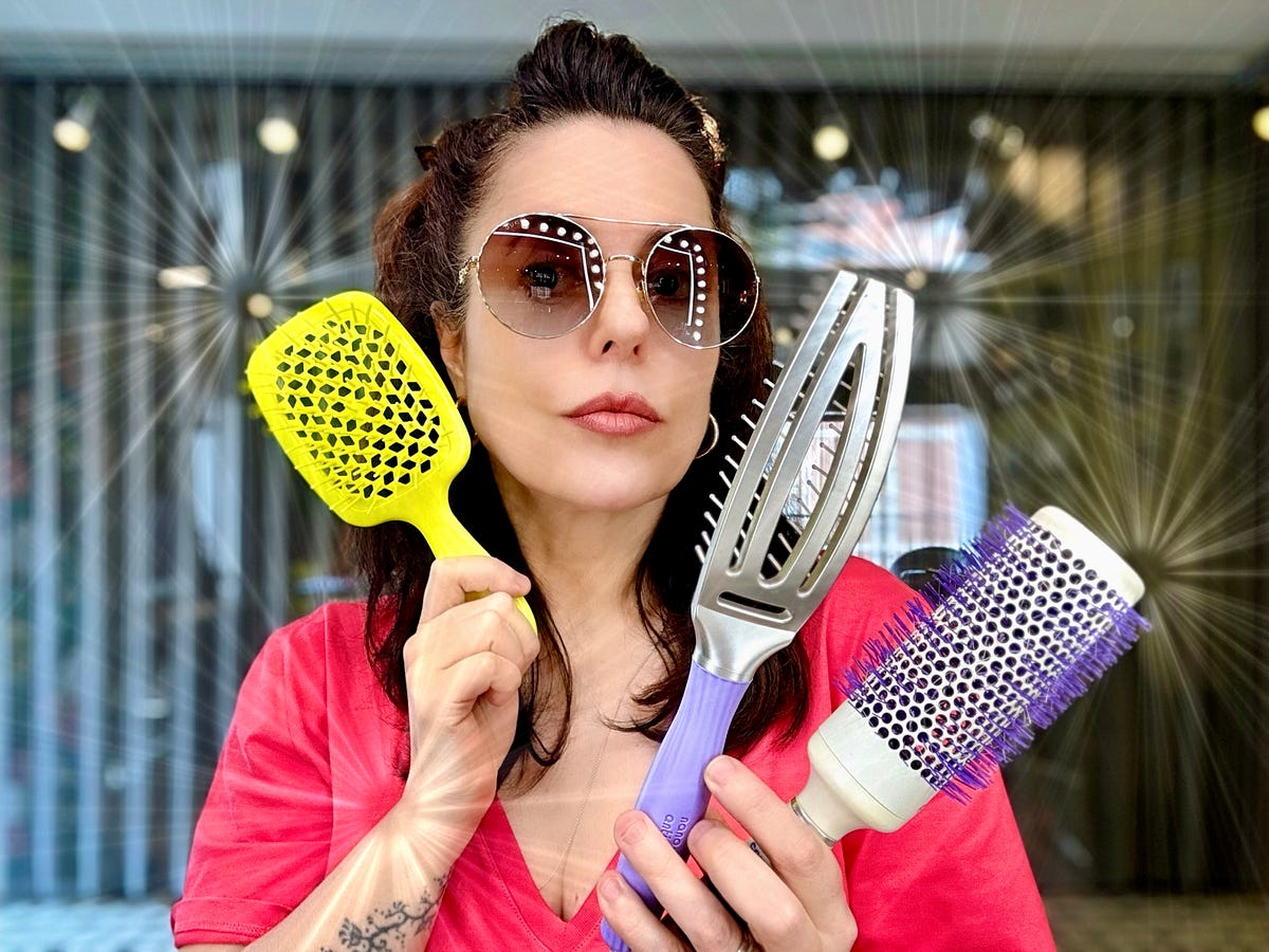 Escovas modernas para escovar os seus cabelos. 💁♀️ | by Paola Gavazzi | Nov, 2023 | TRUQUES DE MAQUIAGEM Escovas modernas para escovar os seus cabelos. 💁♀️ | by Paola Gavazzi | Nov, 2023 | TRUQUES DE MAQUIAGEM