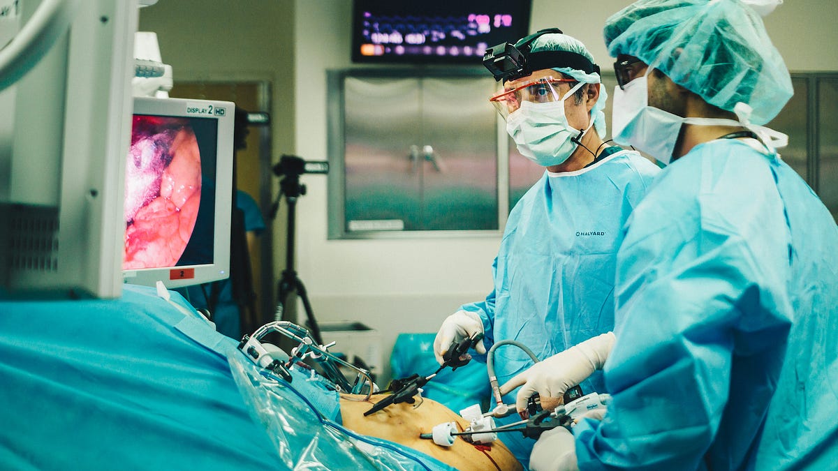 Laparoscopic Cholecystectomy. Miguel A. Burch, MD analyzes a… by