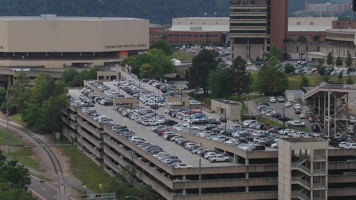 Amid Parking Concerns, University of Tennessee to Overhaul Parking