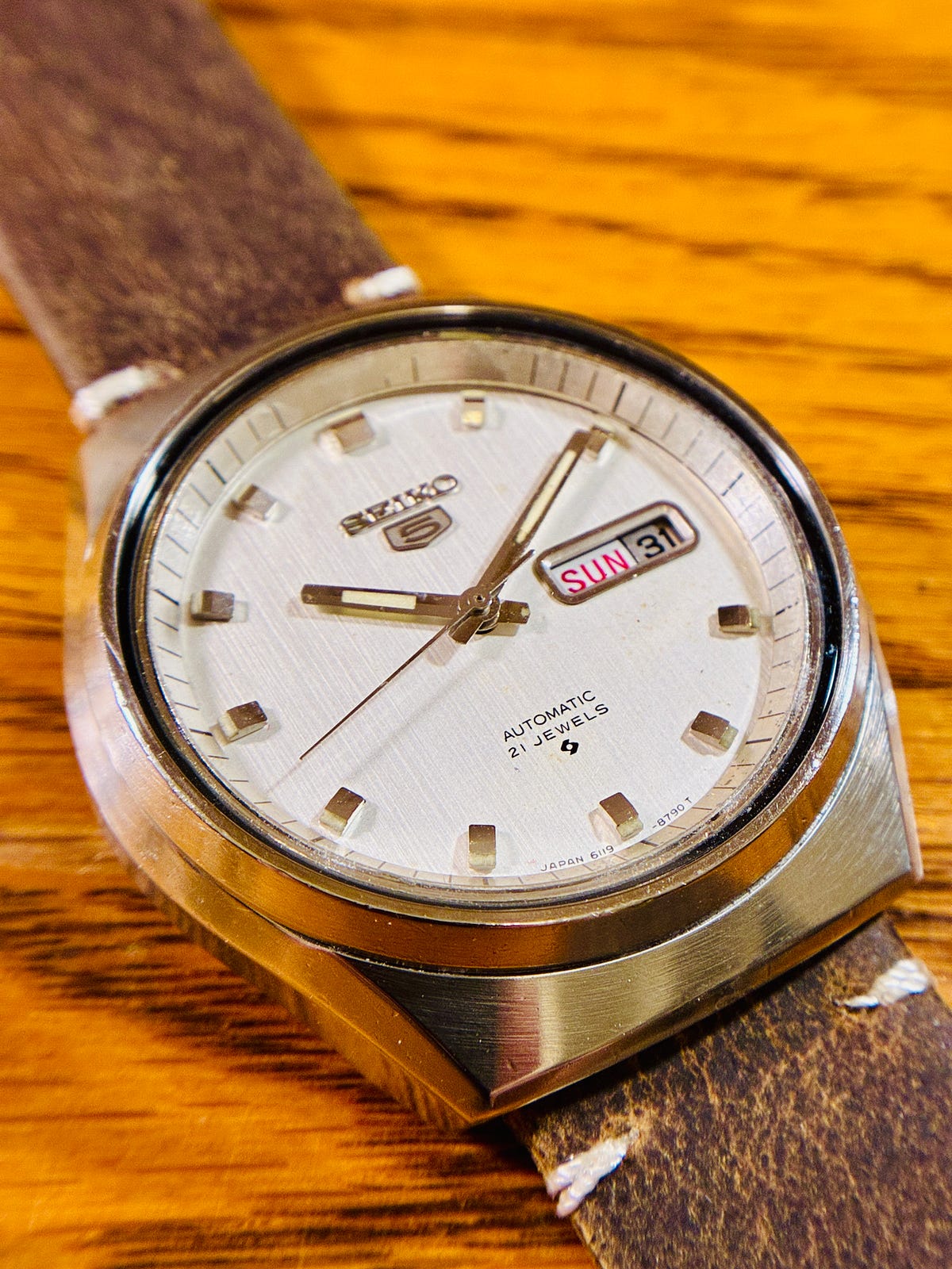 Seiko 5 6119-8630 (1975): Restoring a Flea Market Find as a Newbie