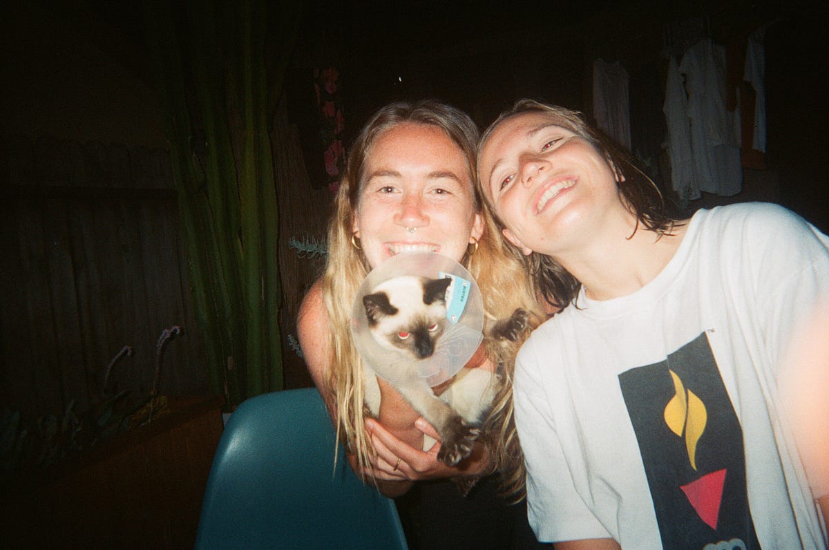 Image of: It’s Time to Give ‘Queerplatonic Intimacy’ the Respect It Deserves