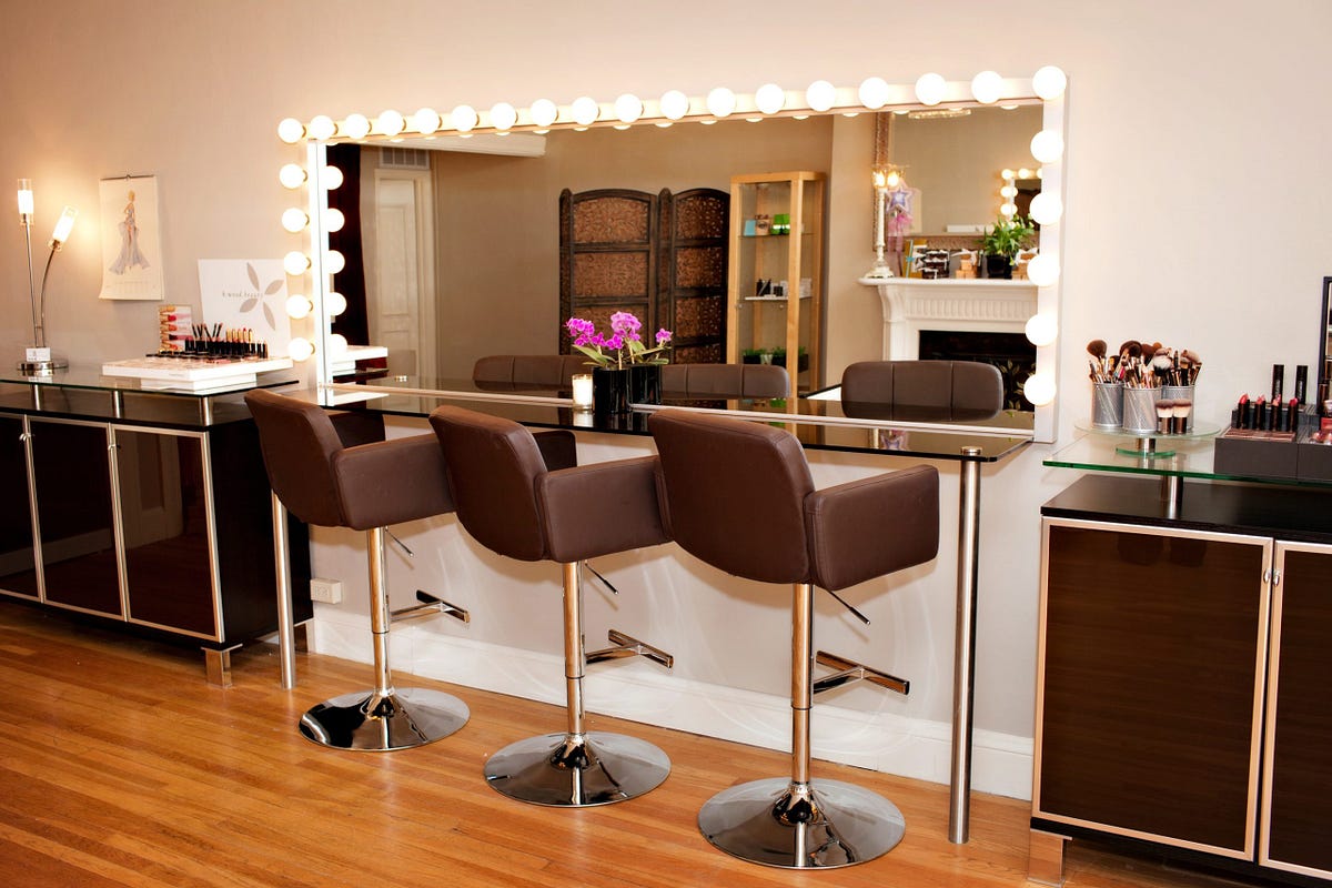 10 Quick Looks For When You Have Low Time In A Beauty Salon | by The