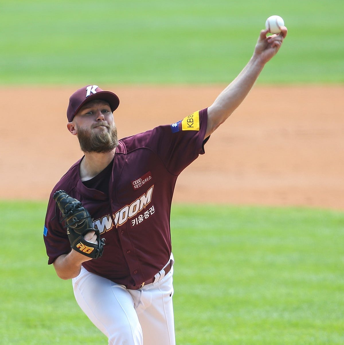 Heroes re-sign pitcher Eric Jokisch for a third season