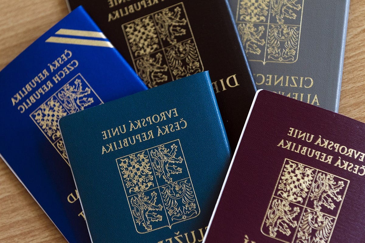 гражданка чехии. чехия люди. вид на жительство в чехии. гражданство чехии. паспорт гражданина чехии.
