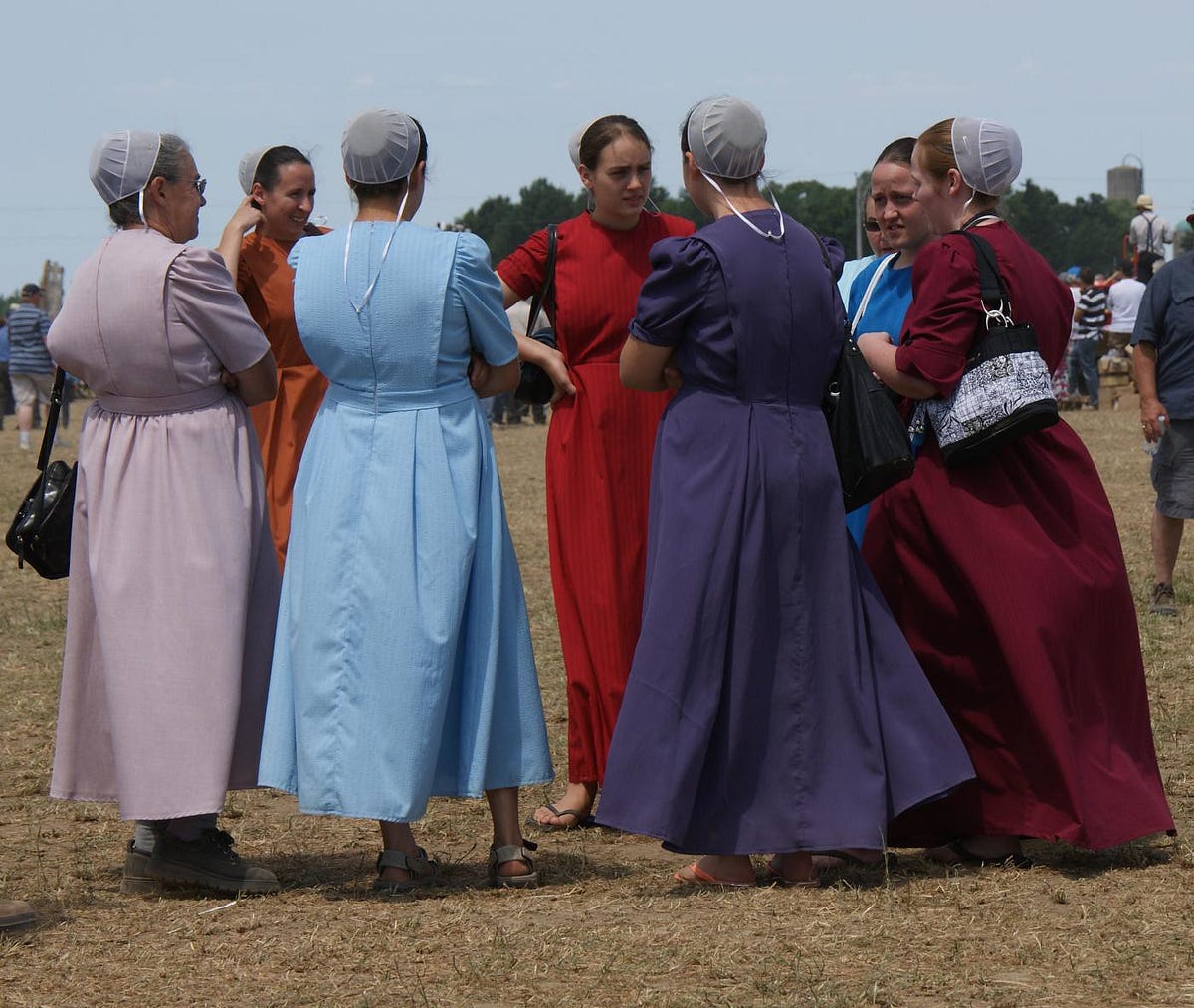 20 littleknown Amish rules that women must follow by Sana Designer