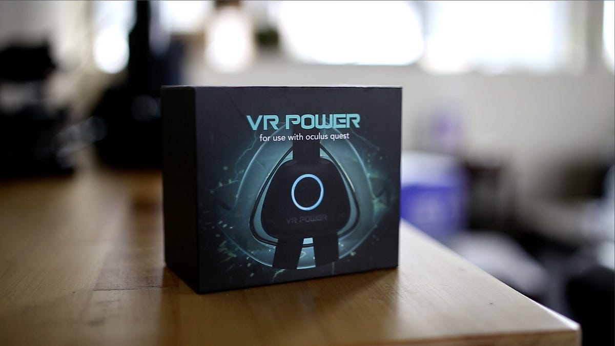 Review Best External Battery Packs for Oculus Quest 2 by Tech We