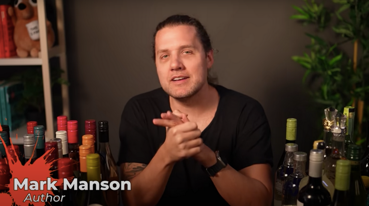 Why New York Times Bestselling Author Mark Manson Quit Drinking, by Jenny  Moore