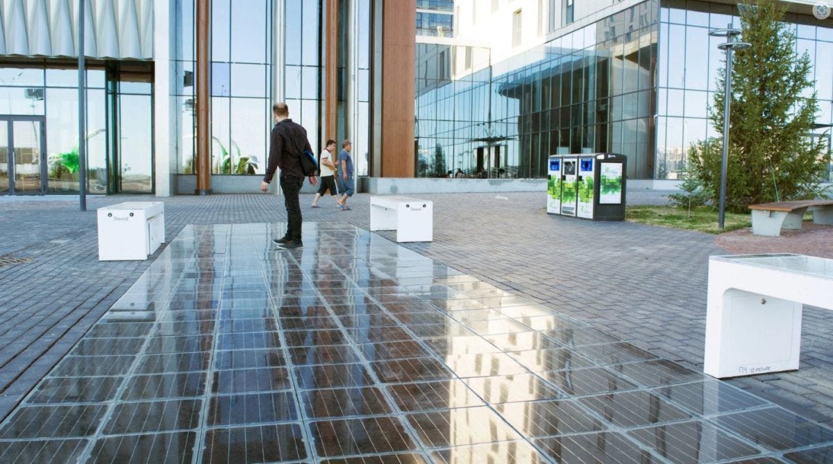 Figure 1.1 // Image on Euronews // Man stepping on solar panels outside