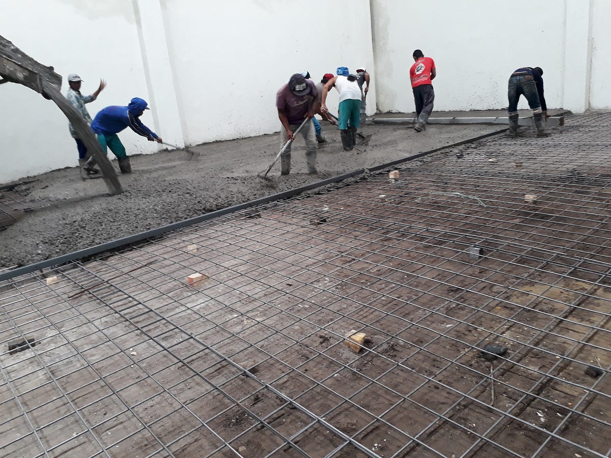 Jasa trowel lantai beton 08121334449 by trowel floor Hardener Medium