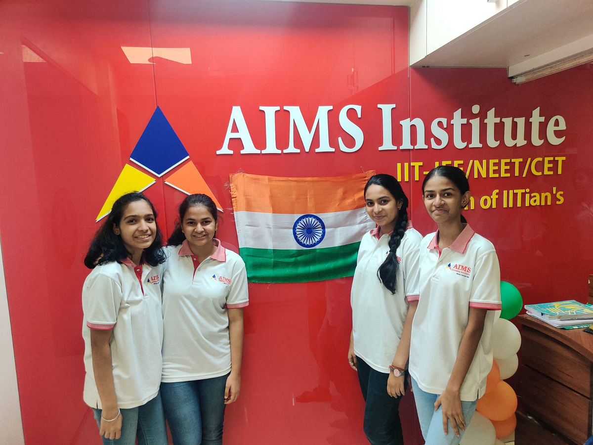 Best NEET Coaching Classes In Pimple Saudagar Manoj Aher Medium best-neet-coaching-classes-in-pimple-saudagar-manoj-aher-medium