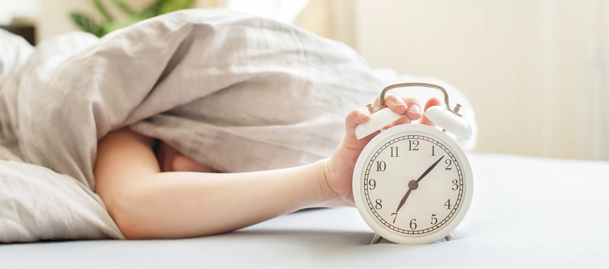 Science Finally Backs It Up Hitting the Snooze Button Is Good for You