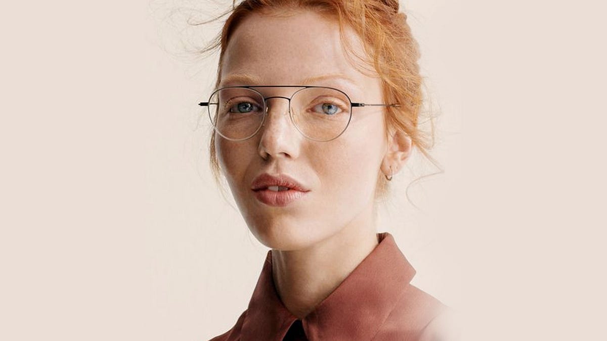 The Perception of Individuals with Glasses: Exploring the Psychology of 