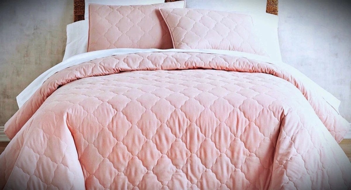 Quilt, Comforter, Duvet, or Bedspread What’s the Difference? by