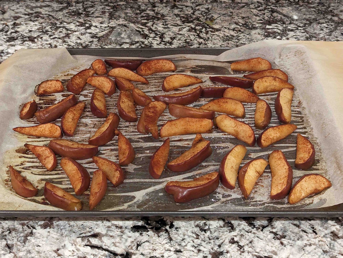 Baked Apples. low carb vegan recipe by M x 3 Low Carb Vegan Lab